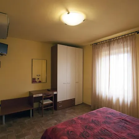 Guest house Santucci 3*