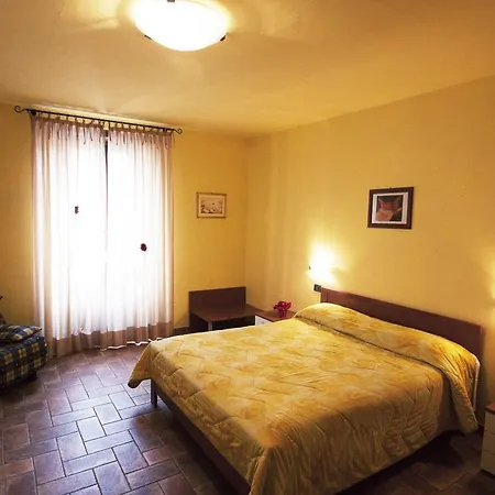 Santucci Penzion 3*