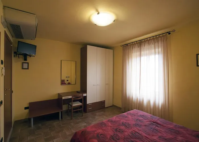 Guest house Santucci 3*